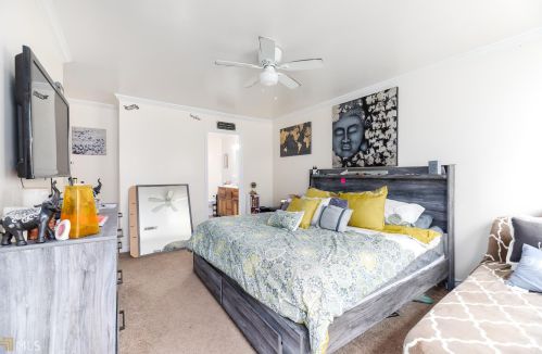 2996 Jonesboro Rd, Atlanta GA  30354-2400 exterior