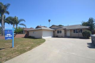 208 Dollie St, Oxnard CA  93033-7648 exterior