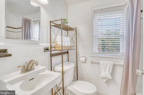 6014 Kings Hwy, Alexandria VA  22303-2232 exterior