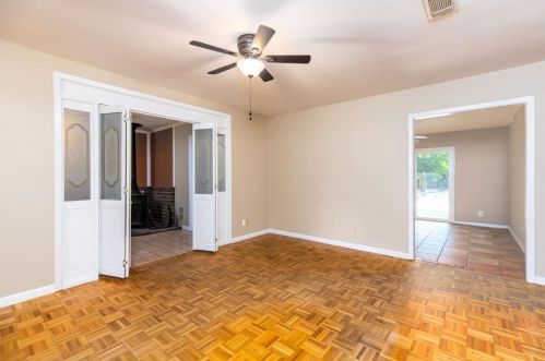 5811 Eureka Dr, Austin TX  78745-2924 exterior