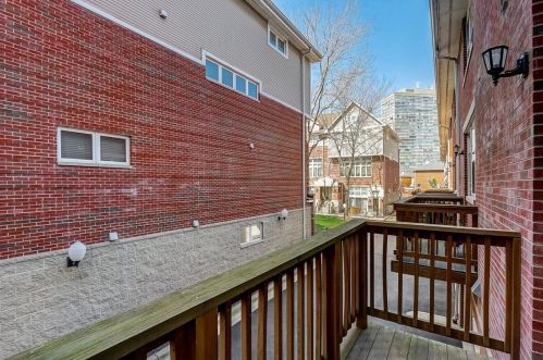 4926 Cornell Ave, Chicago IL 60615-3014 exterior