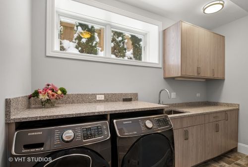 1654 Carmen Ave, Chicago IL 60640-2703 exterior