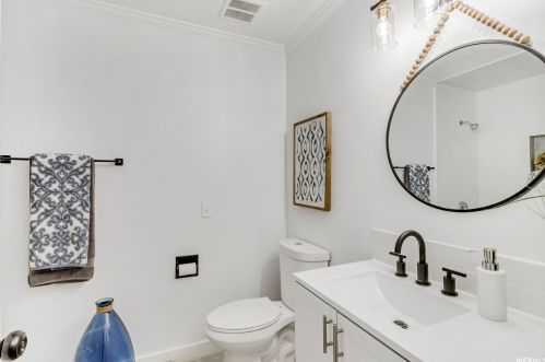 2197 Thistlewood Way, Sandy UT exterior