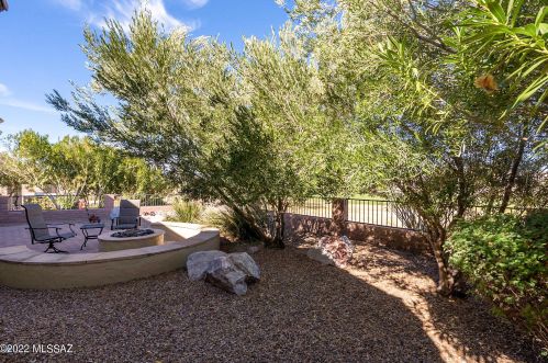 1094 Night Heron Dr, Green Valley AZ 85614-6016 exterior