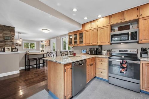 66 Scoville Hl Rd, Torrington CT 06791-1015 exterior