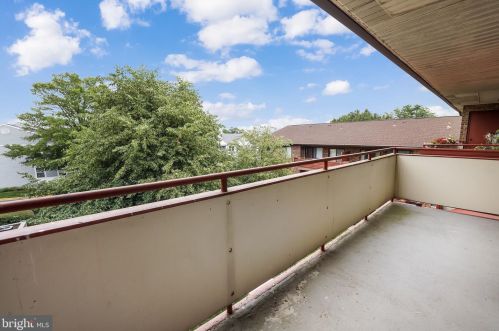 6431 Richmond Hwy, Alexandria VA 22306-6431 exterior