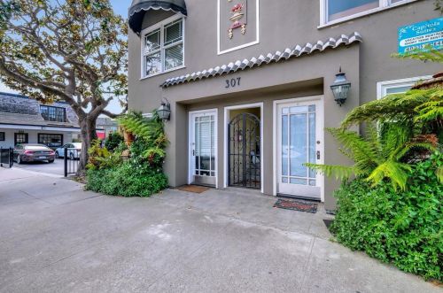 307 Capitola Ave, Capitola, CA 95010-3276