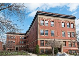 4847 Ravenswood Ave, Chicago IL  60640-4414 exterior