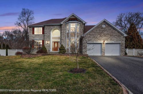 20 Chiswick Ct, Jackson Twp, NJ 08527-1257