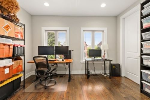 641 Bowen Ave, Chicago IL  60653-2824 exterior