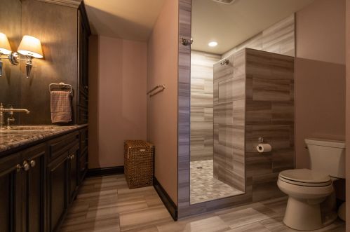 102 Water St, Milwaukee WI  53202-6054 exterior