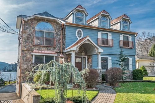 580 Shore Trl, Sparta, NJ 07871-1318