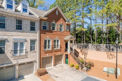 2810 Darby St, Atlanta GA  30319-3655 exterior