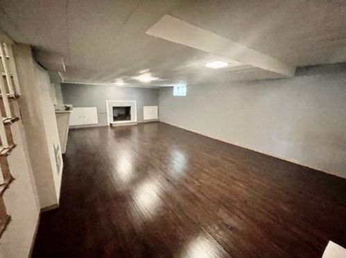 52 Laurel Ln, Springfield MA  01106-2004 exterior