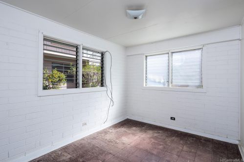 2620 Date St, Honolulu HI 96816-1122 exterior