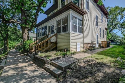 149 Division St, Madison, WI 53704-5364
