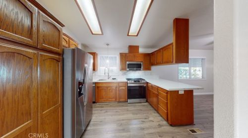 84 Seville, Tustin CA 92780-5958 exterior