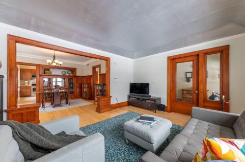 2421 46, Milwaukee WI 53210-2918 exterior