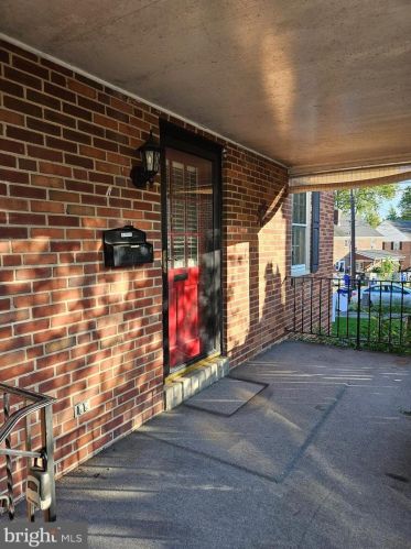 288 Diamond St, Pottstown, PA 19464-4206