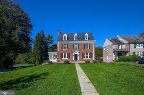 1297 Wheatland Ave, Lancaster PA 17603-4520 exterior