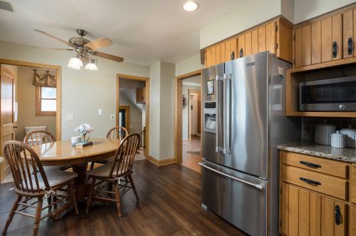 6617 Powell Pl, Milwaukee WI 53213-2980 exterior