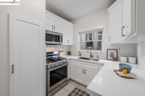 2310 Prince St, Berkeley CA 94703-2312 exterior