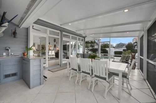 637 Bridgeway Ln, Naples FL 34108-2745 exterior