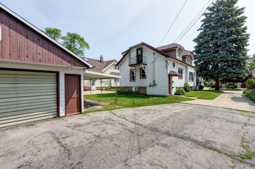 3837 Whitnall Ave, Milwaukee WI  53207-3933 exterior