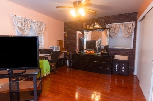 8236 37, Milwaukee WI 53210-3047 exterior