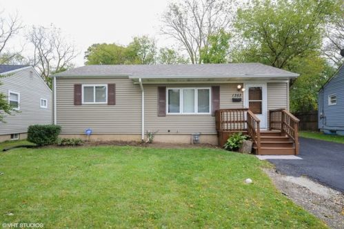 1353 Judge Pl, Waukegan, IL 60085-1726