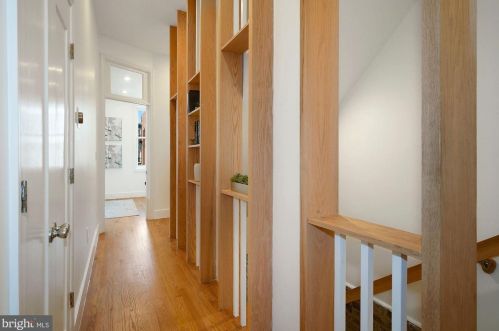 1329 10 St, Washington DC 20002-3718 exterior