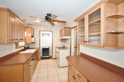 921 Meadowcroft Ave, Pittsburgh PA 15216-1119 exterior