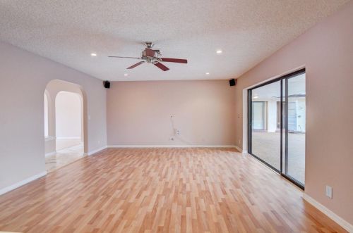 6926 Grande Dr, Boca Raton FL 33433-2735 exterior