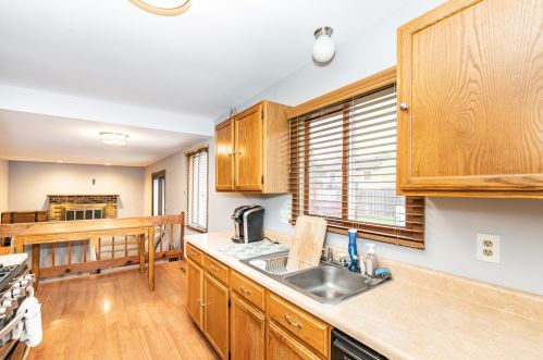 900 Bennington Dr, Bull Valley IL 60014-8875 exterior