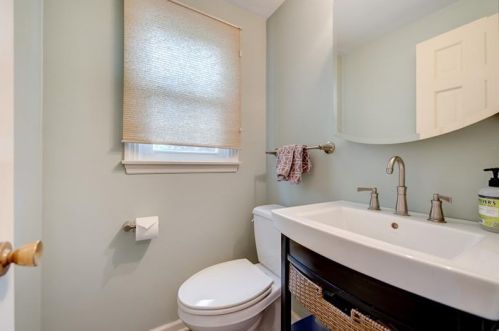 78 Carleton Dr, Pittsburgh PA 15243-1336 exterior