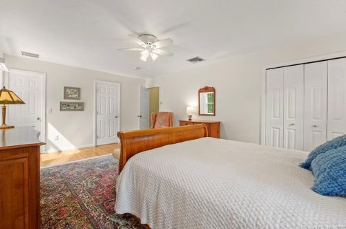 283 Danbury Rd, Ridgefield CT 06877-3214 exterior