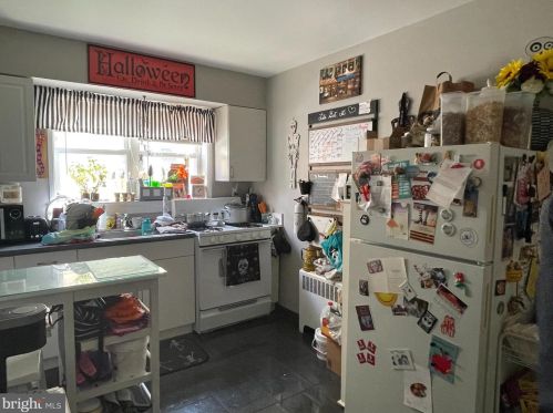 302 Cattell Ave, Camden NJ 08107-2335 exterior