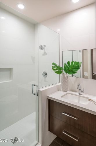 6417 30th Way, Phoenix AZ  85016-8927 exterior