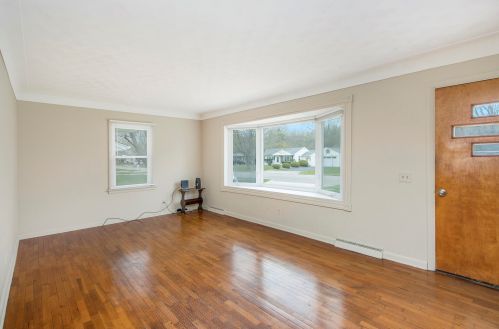 422 Melody Ave, Kalamazoo, MI 49002-6224