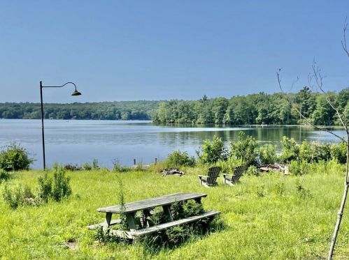 85 Lake Shore Dr, Exeter, CT 06249-1934