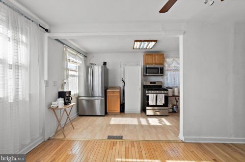 1024 Knorr St, Philadelphia PA 19111-4932 exterior