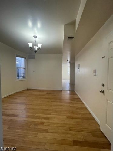 84 Scheerer Ave, Newark NJ  07112-2592 exterior