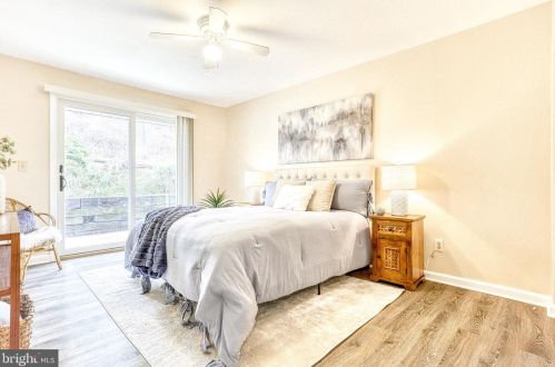 901 Rhue Haus Ln, Hummelstown PA 17036-9747 exterior