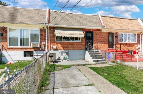 2441 Denfield St, Camden, NJ 08104-2619