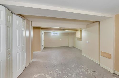 8908 Dorchester Ave, Chicago IL 60619-7005 exterior