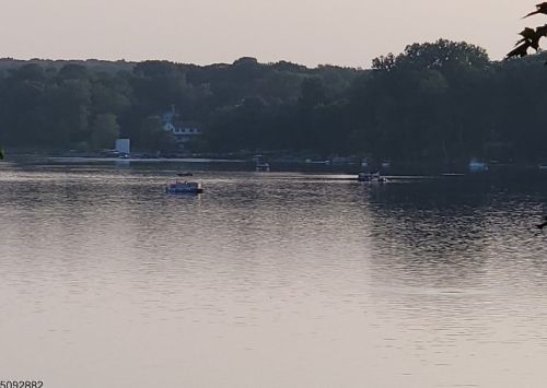 9 Apache Trl, Rockaway NJ  07866-1028 exterior