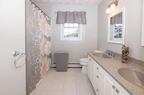 10 Olney St, Providence RI 02919-5152 exterior