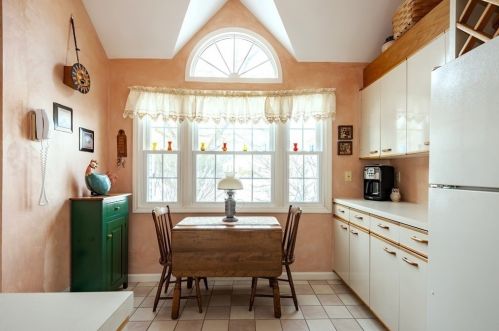 18 Ipswich Woods Dr, Ipswich, MA 01938-1625