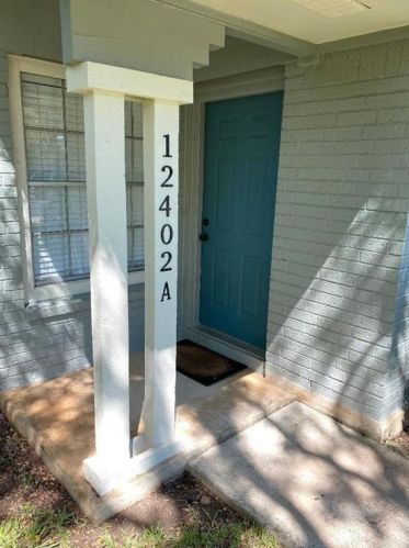 12402 Coronet St, Austin TX  78727-5305 exterior