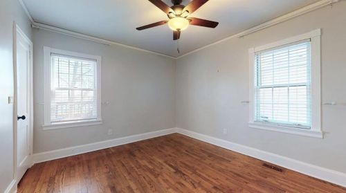 1060 Davis Cir, Atlanta GA 30318-7525 exterior